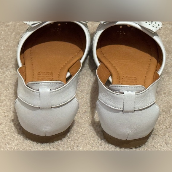 Spring Step Bowtiful Flat - Picture 6 of 8